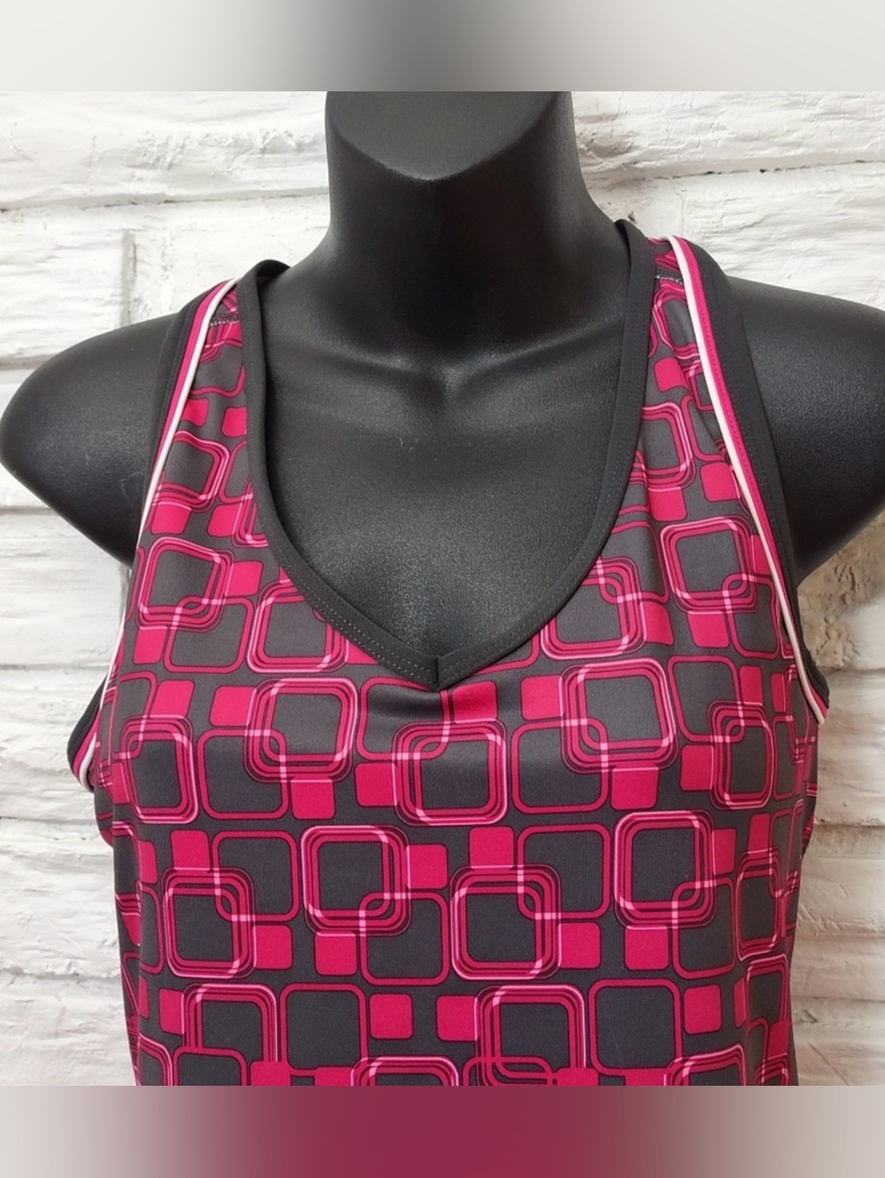 ♥️Xersion Tank Top Size S NWOT - Picture 4 of 7